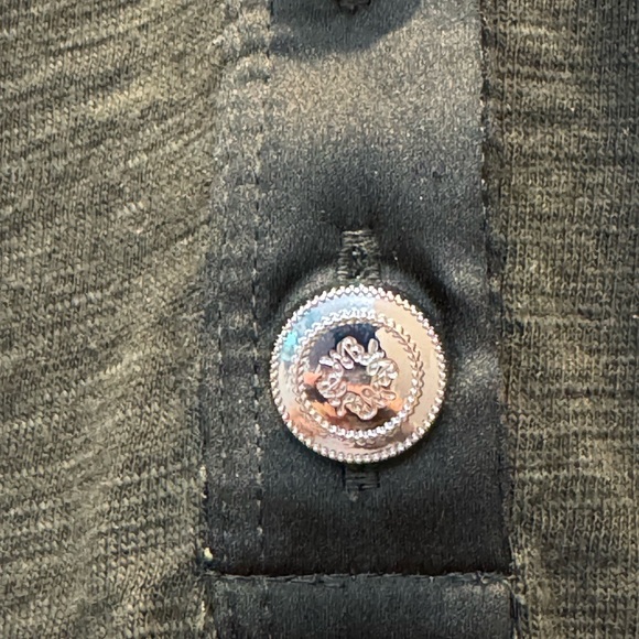 Green 3/4 Sleeve Blouse - Picture 6 of 6